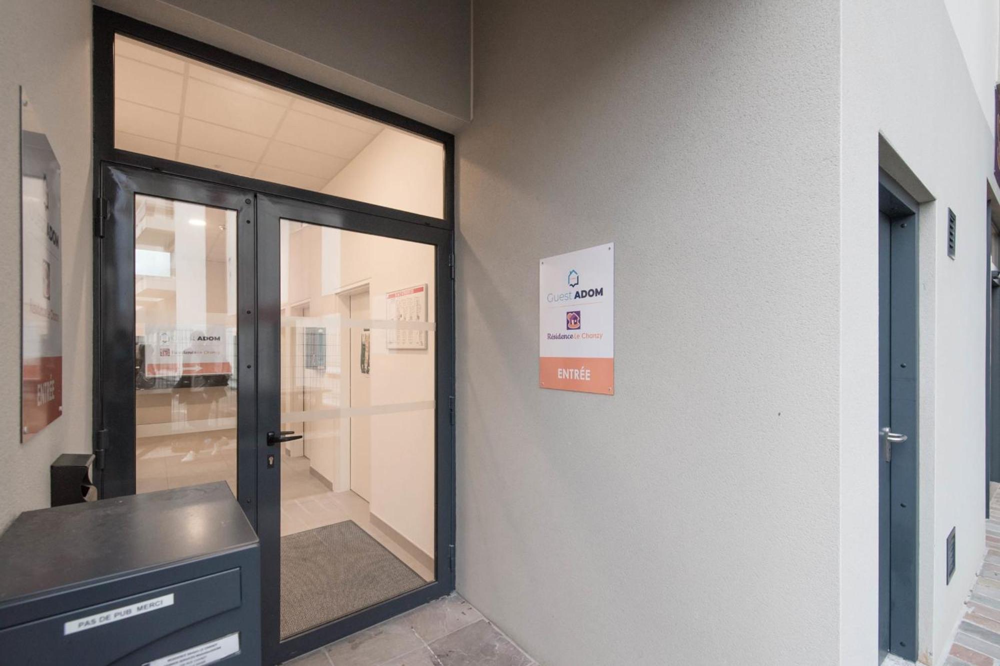 Melanie - T2 Proche Gare Apartment Le Mans Exterior photo